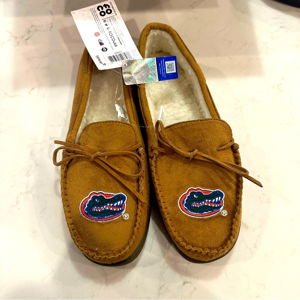 ⭐️NWT Florida gators slippers